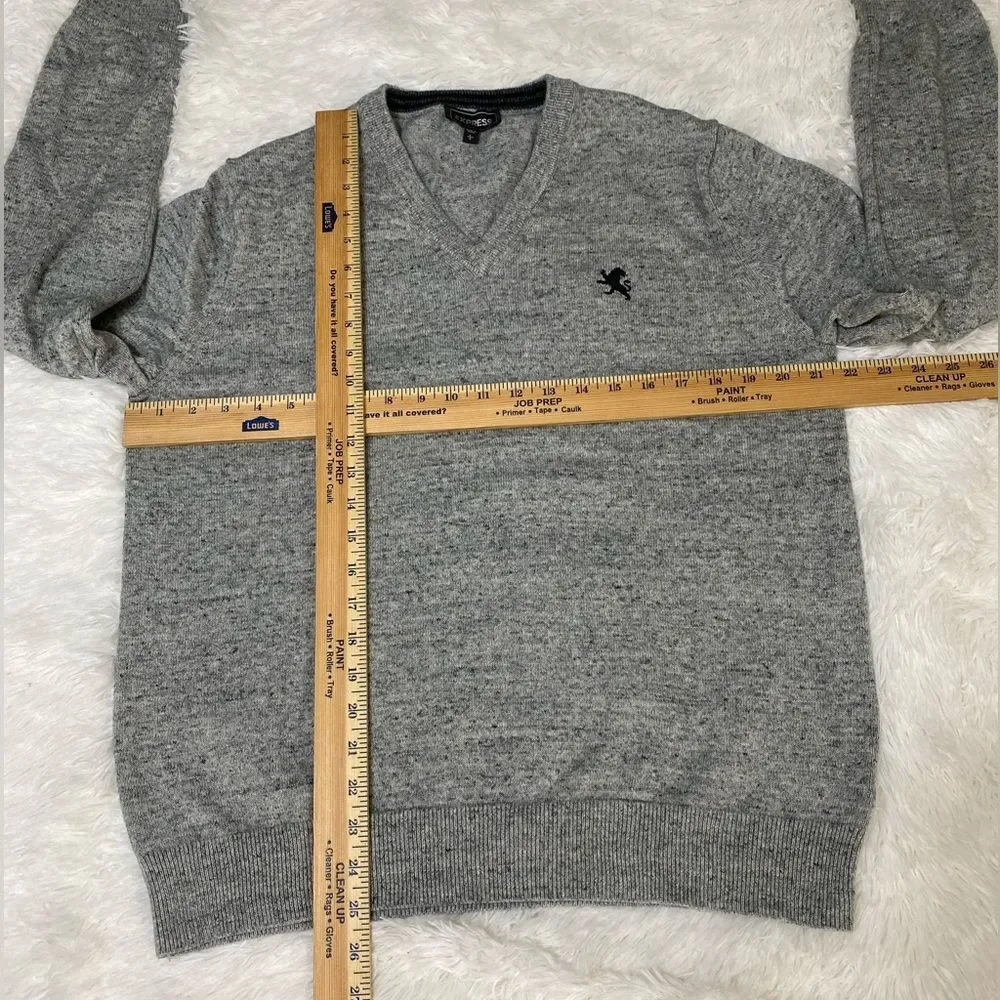 Express V-Neck Sweater Pullover Embroidered Logo Gray Cotton men’s  Size L